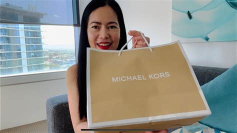 how long does it take michael kors to deliver